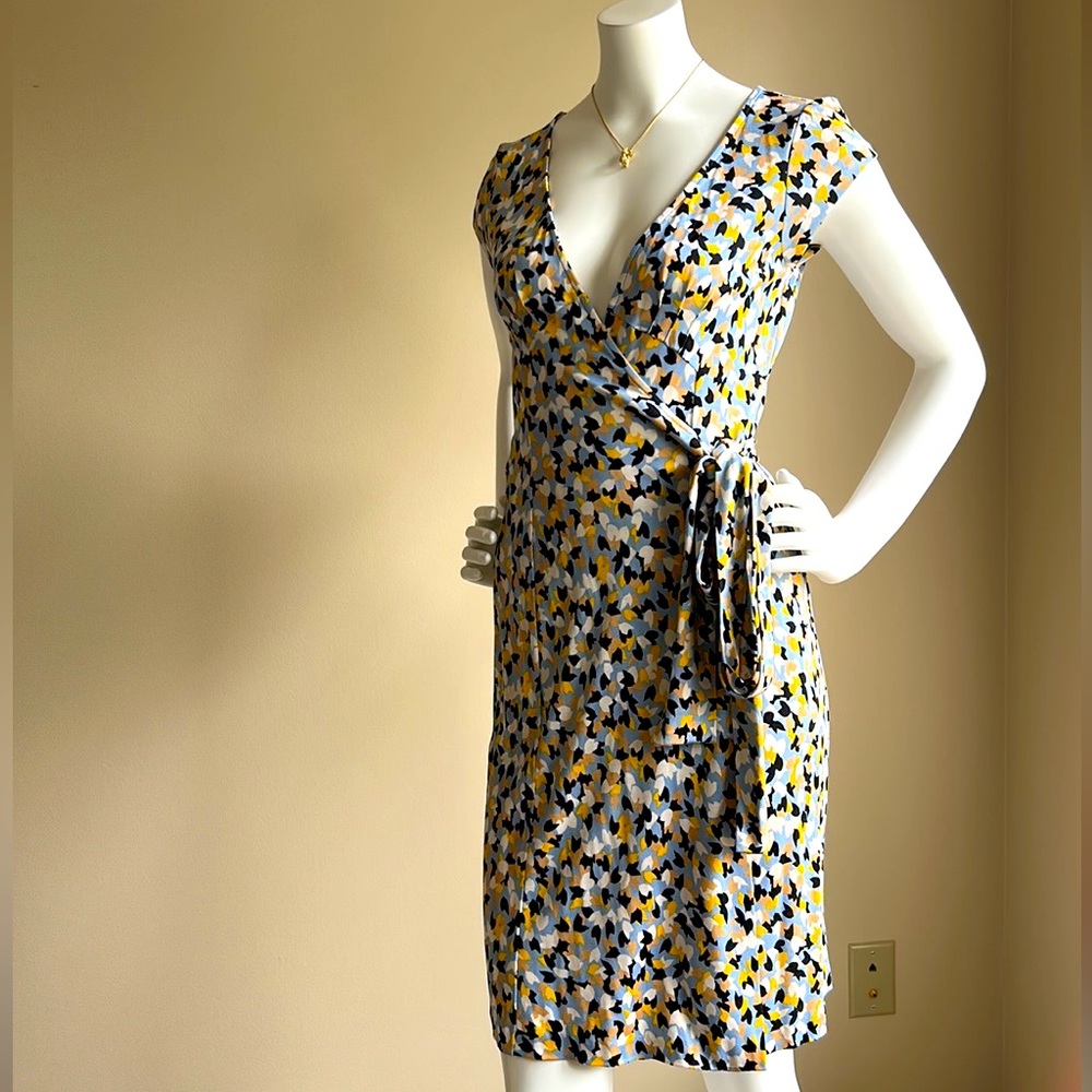 DVF Diane von Furstenberg “Kye” Blue Yellow Black Floral Wrap Dress SZ 2